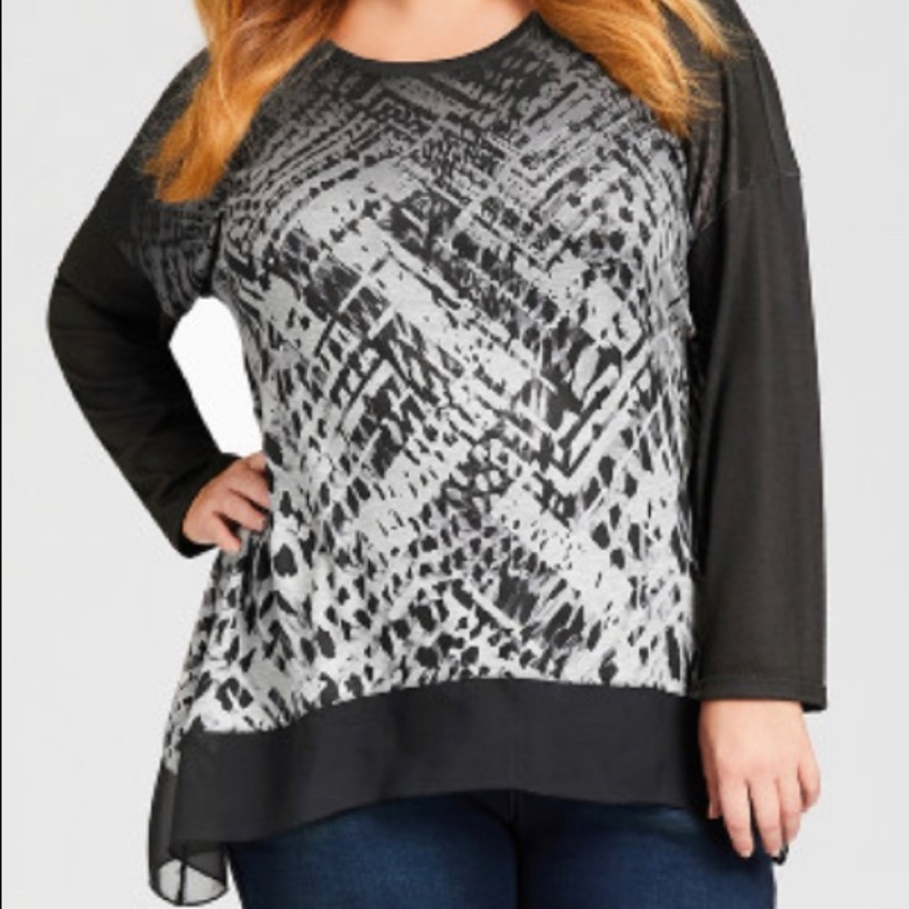 Avenue top in black & gray size 18/20